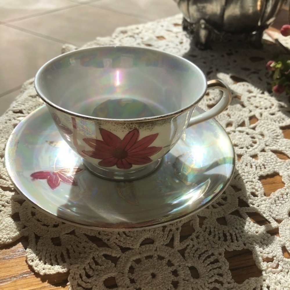 vintage lusterware teacup and saucer set,